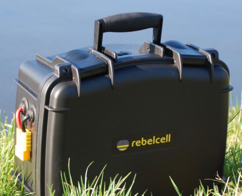 Outdoorbox von Rebelcell - neuer wasserdichter Lithium Ionen Akku für Angelboote