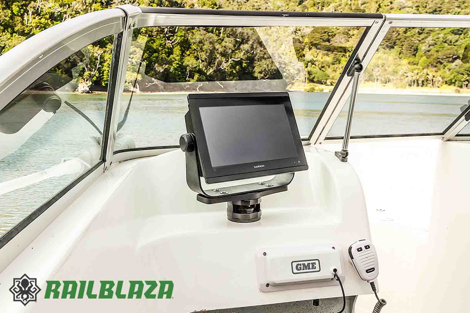 Railblaza HEXX Echolothalter ohne Arm mit einem GPSMAP-Echolot