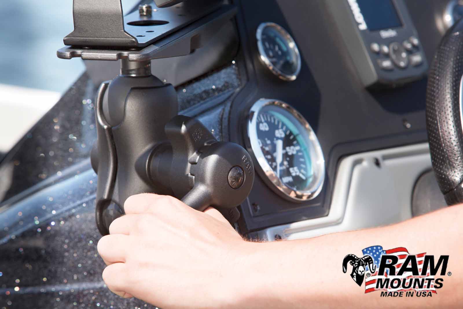 RAM Mounts Drehmoment Werkzeug (Verschlusshilfe) für D-Kugeln - Detailansicht Nutzung