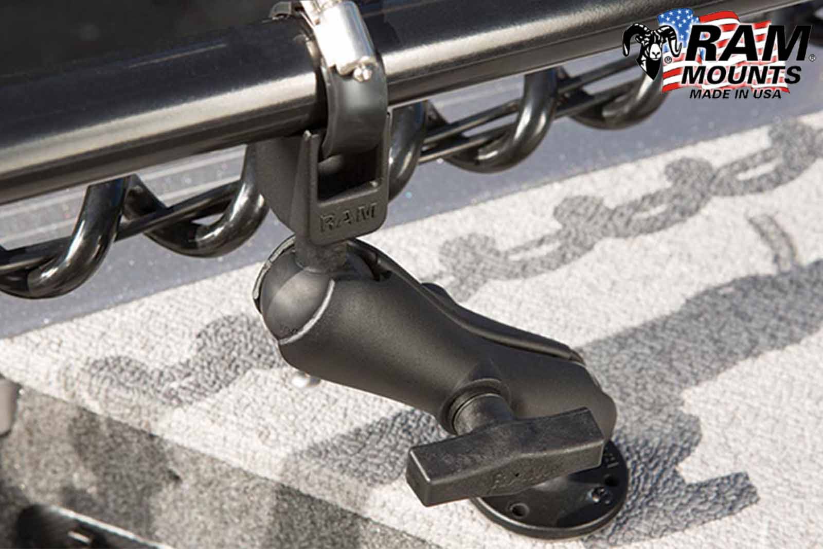 RAM Mount Verbindungsarm für C-Kugel mit Drehverschluss Montagebeispiel Detailbild