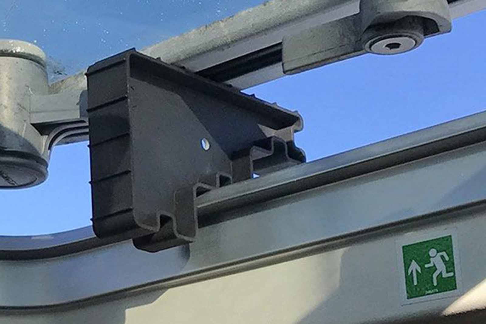 Railblaza Lukekeil Hatch Wedge Montagebeispiel niedrig